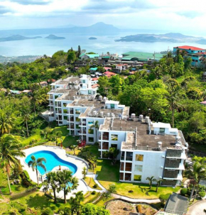 Lakeview suites condo